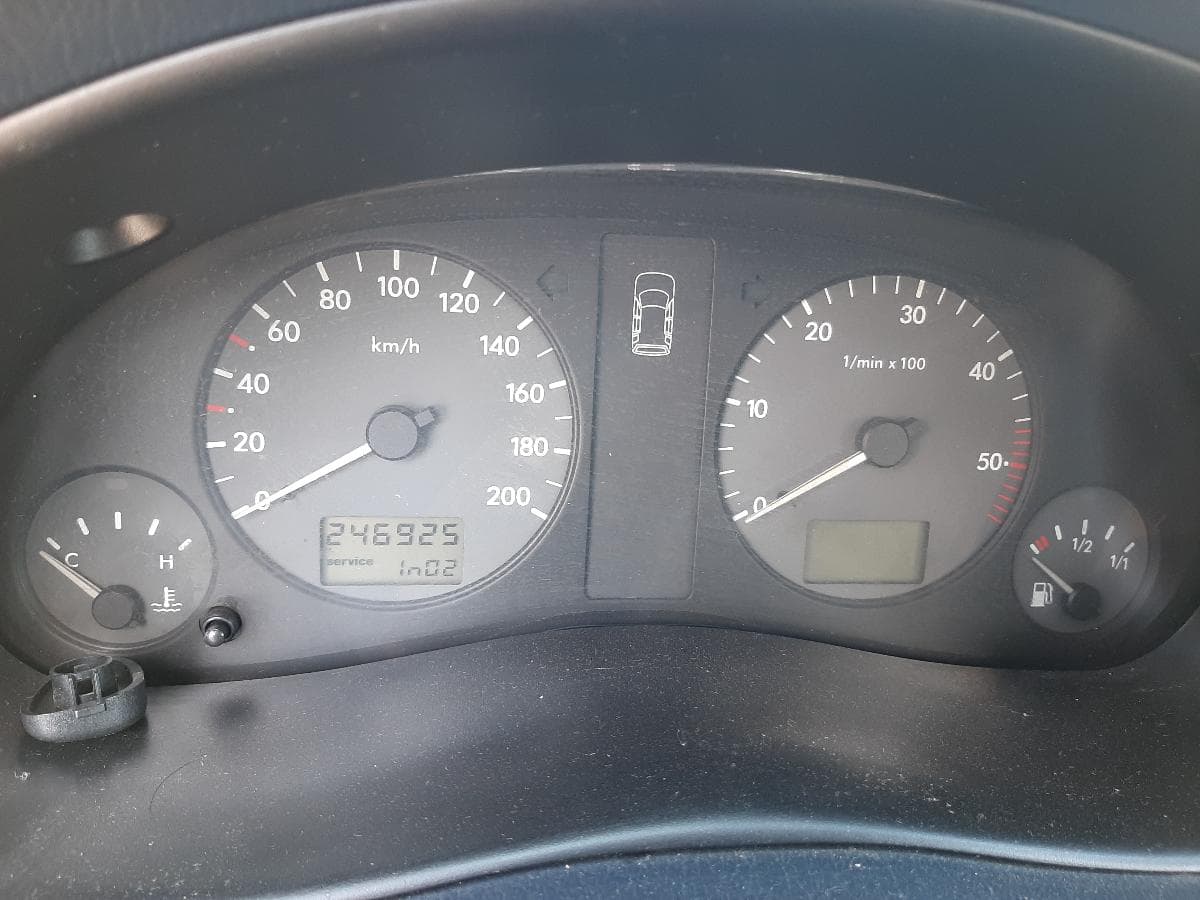 Volkswagen Sharan 1.9 TDI — imagem 13