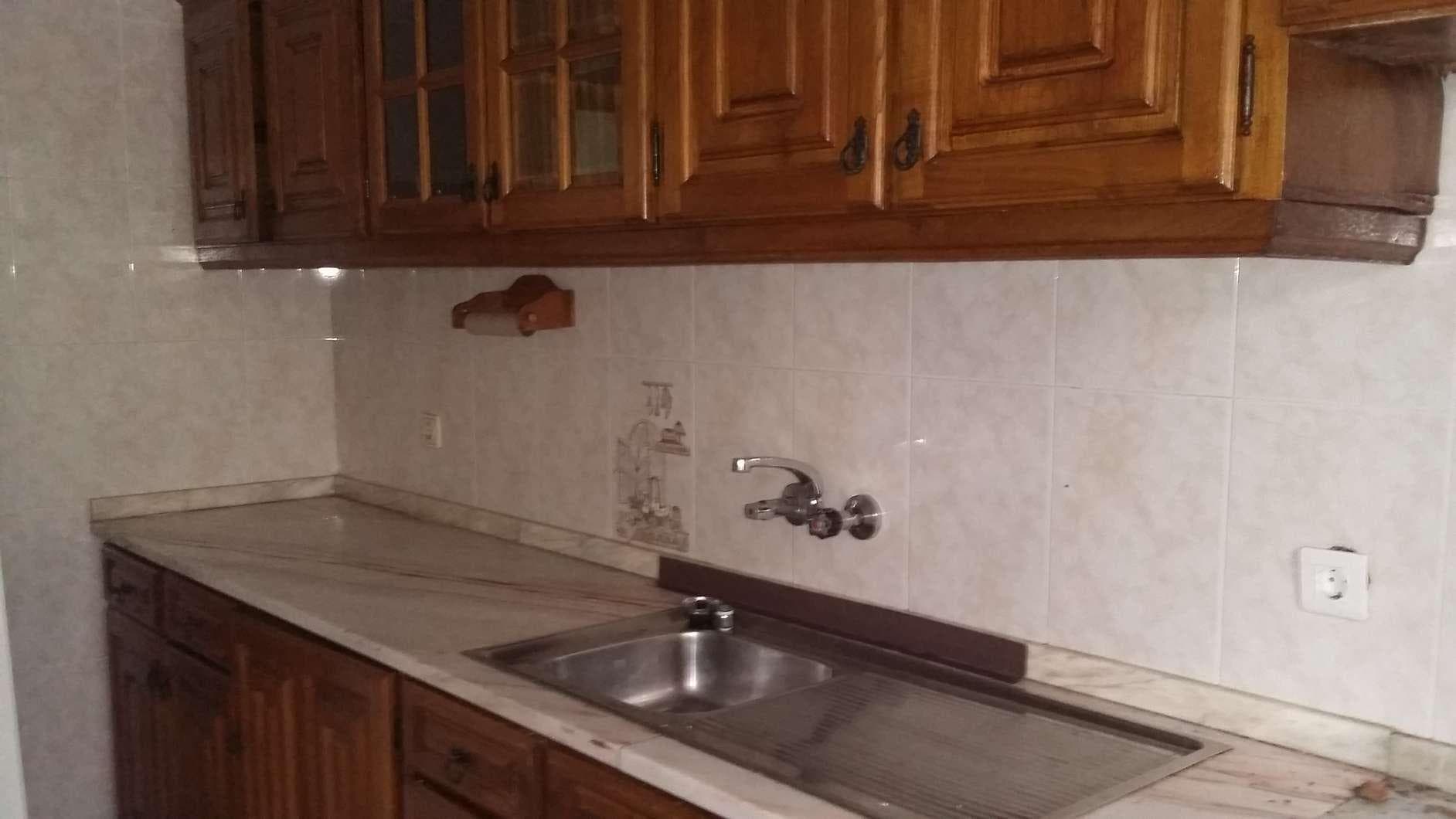IMOVEL - Prédio Urbano - Fração autónoma "H" - Habitação no segundo andar direito e lugar de garagem na cave ... — imagen 7
