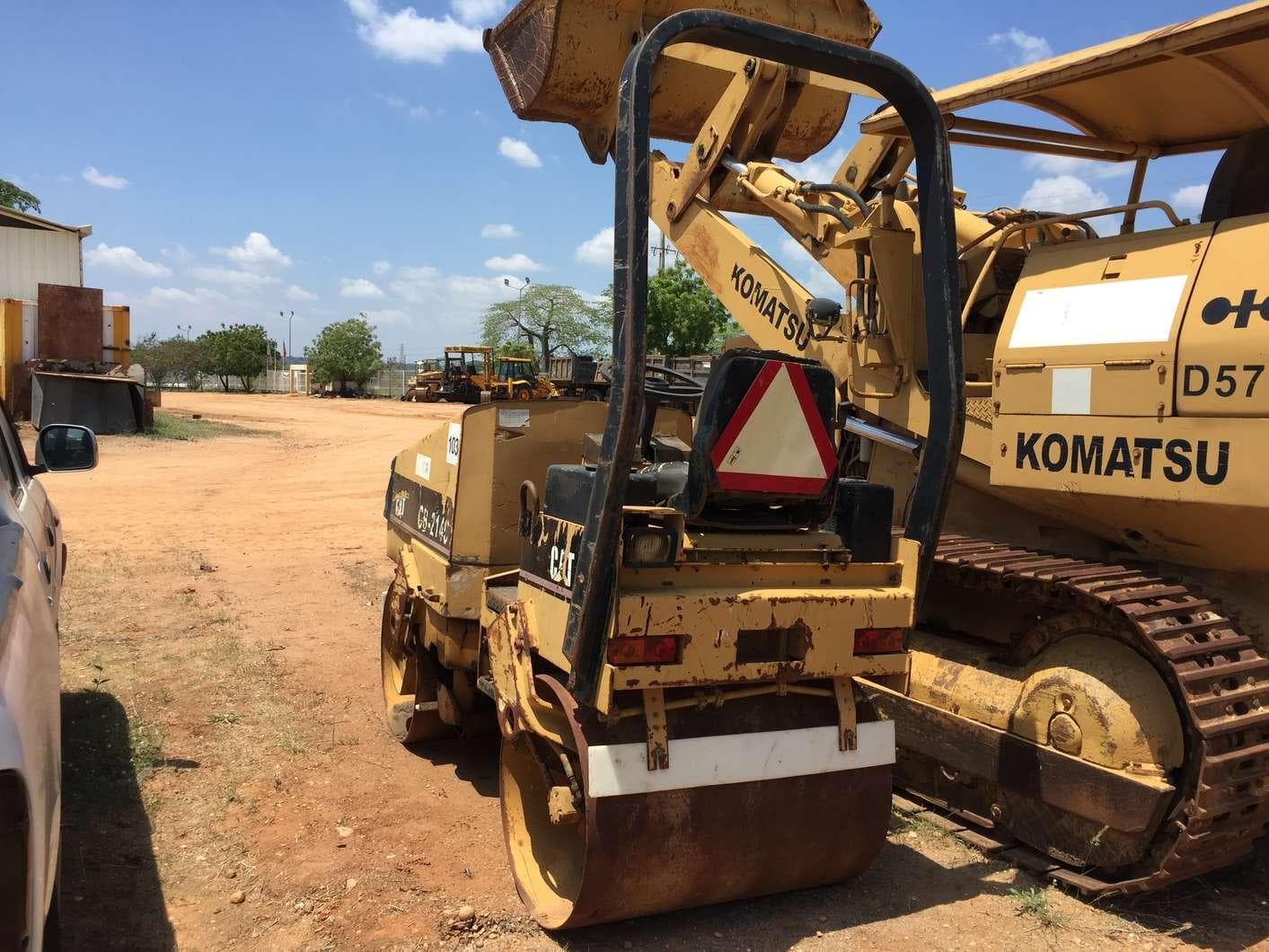 Cilindro CAT CB 214 · — imagem 3