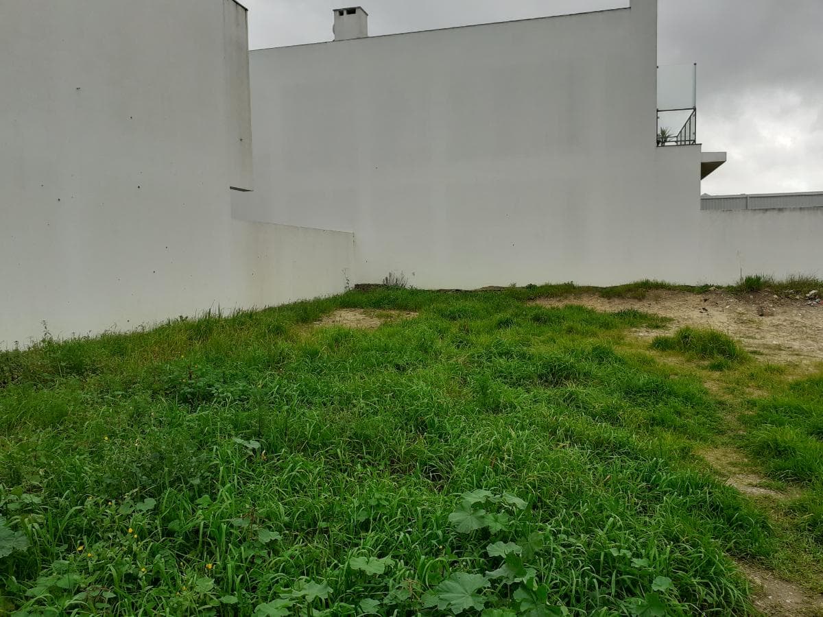 1/2 de Lote para Construção · Barreiro — imagem 2
