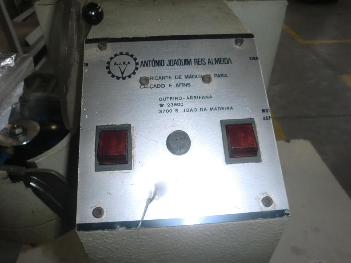 Máquina de ilhoses — imagem 2