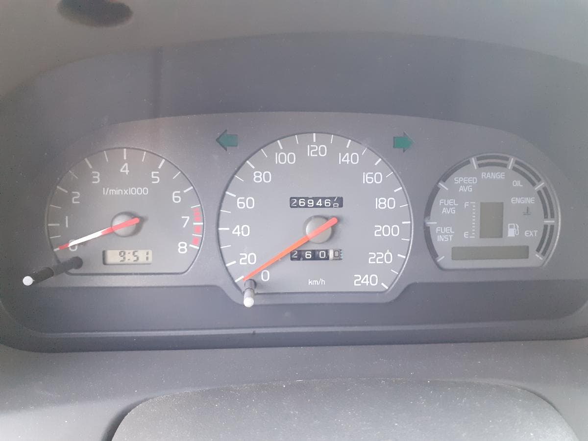 Volvo V40 1.8 · Année 1997 — image 17
