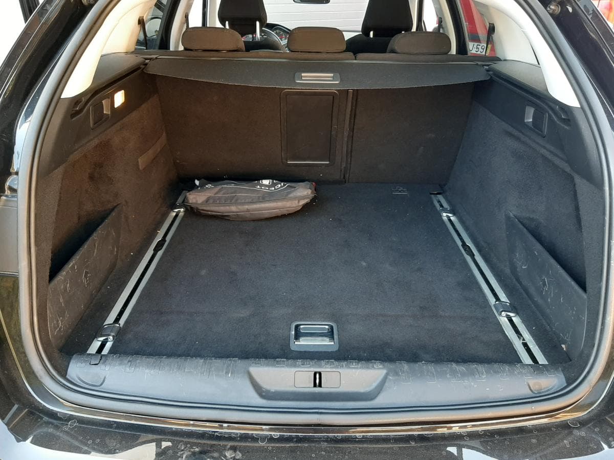 Peugeot 308 1.6 Blue HDI · Ano 2015 — imagen 12