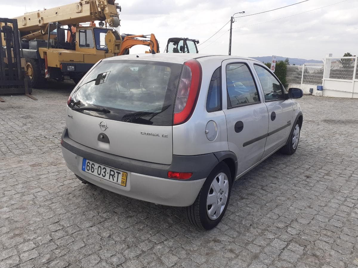 Opel Corsa 1.2 · Ano 2001 — image 6