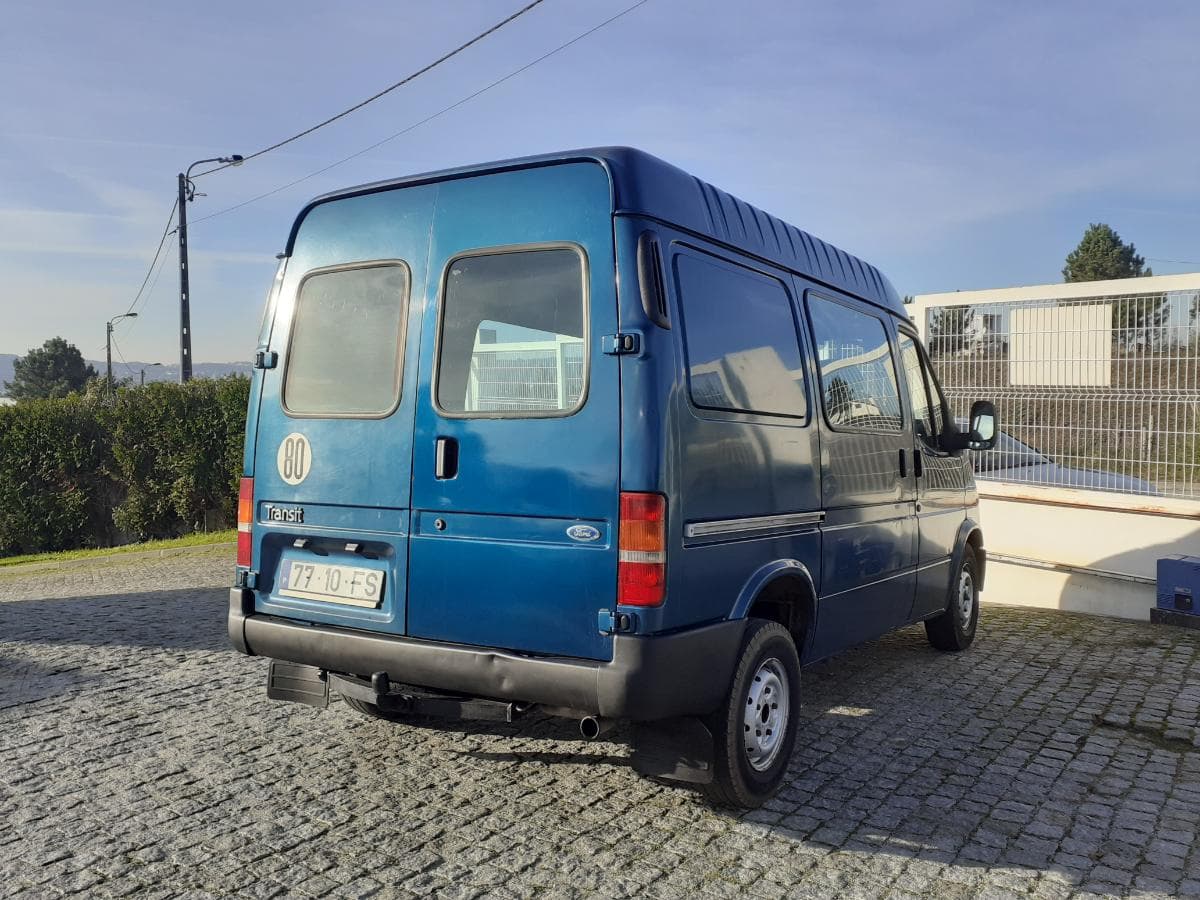 Ford Transit 2.5 DI · 3 Lugares — imagem 4