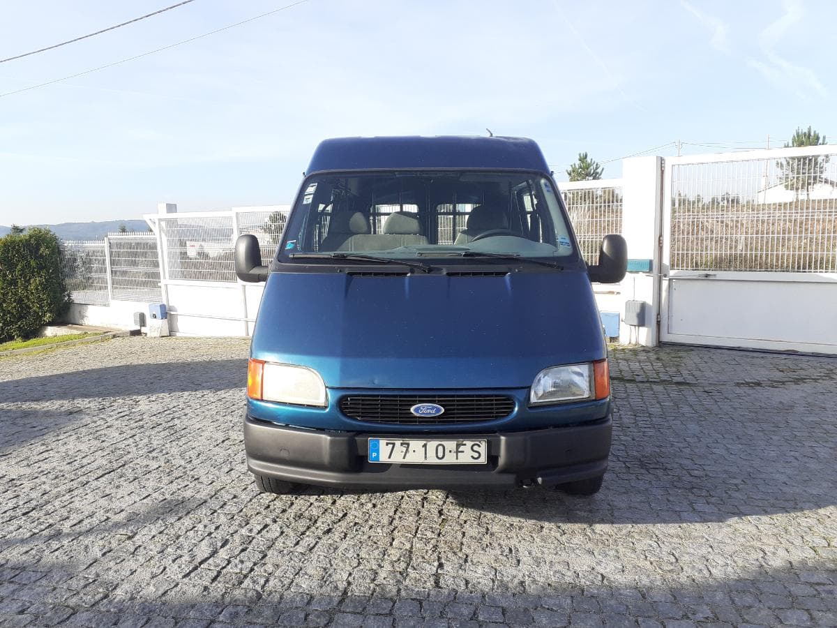 Ford Transit 2.5 DI · 3 Lugares — imagem 2