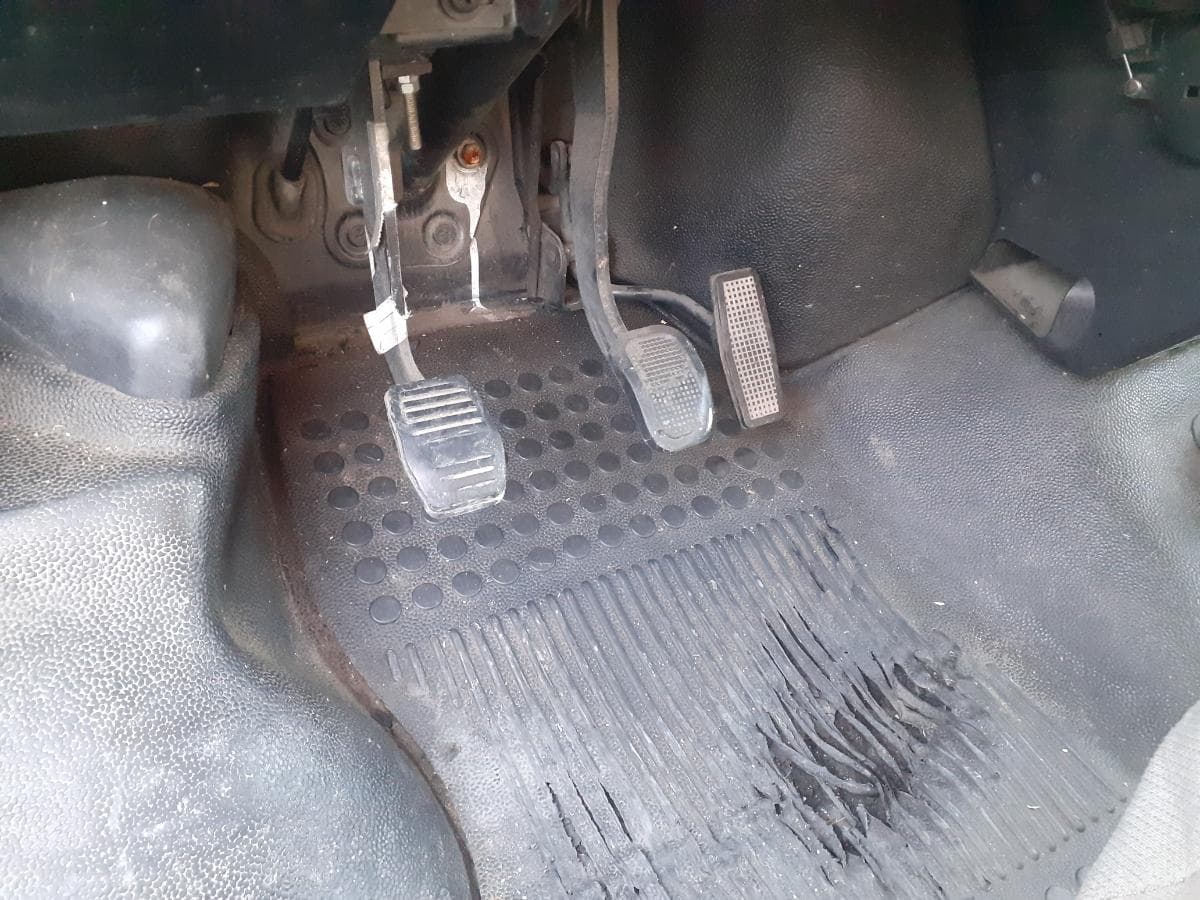 Ford Transit 2.5 DI · 3 Lugares — imagem 19