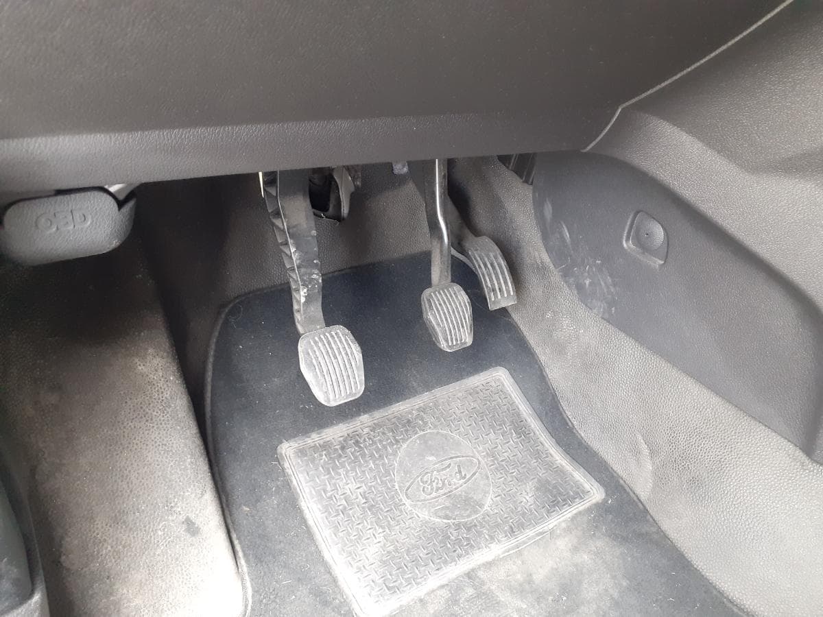 Ford Transit Connect 1.6 TDCI· Ano 2015 — imagen 16
