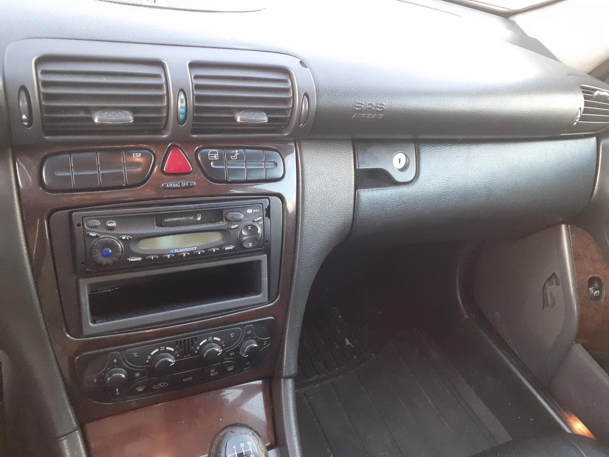 Mercedes-Benz C220 CDI · Ano 2000 — image 14
