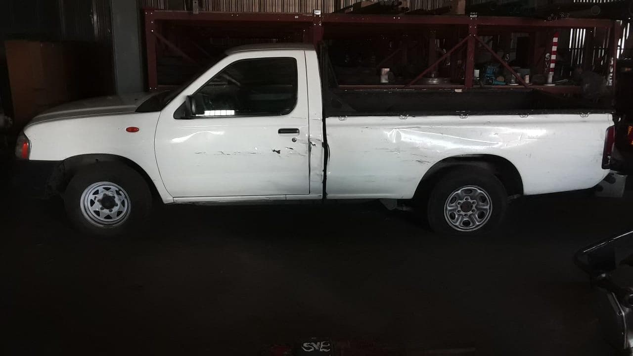 Nissan Hardbody · — image 4