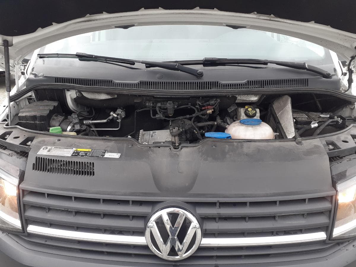 Volkswagen Transporter 2.0 TDI · 3 Lugares · Ano 2019 — imagen 8