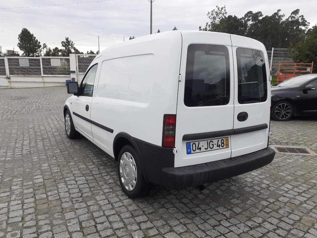 Opel Combo 1.7 CDTI · Ano 2010 — imagem 6