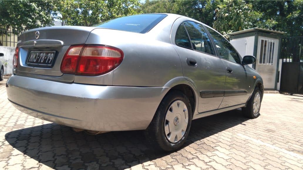 Nissan Almera · — imagen 5