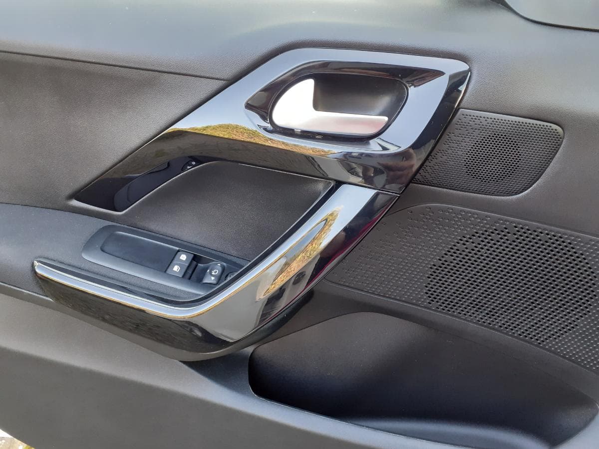 Peugeot 208 · Ano 2019 — image 8
