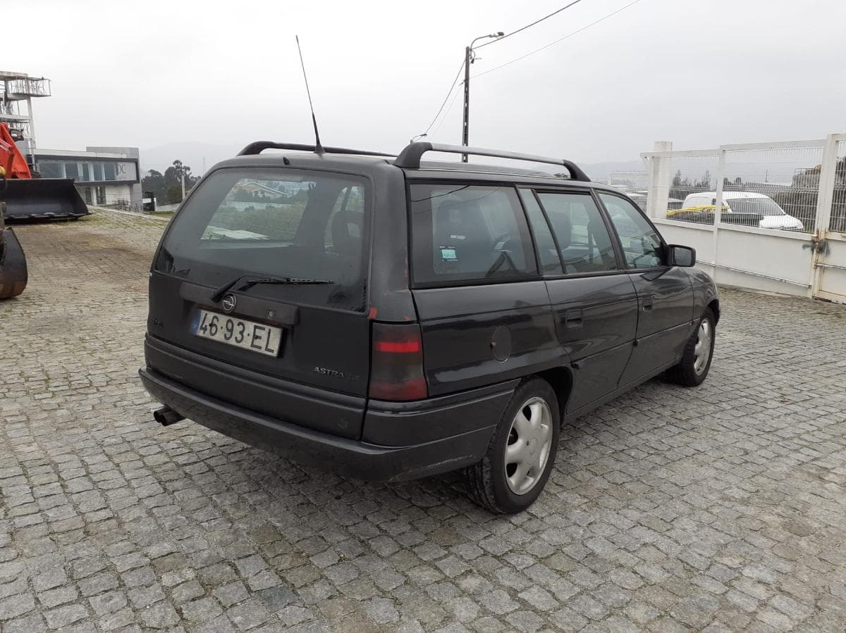 Opel Astra 1.7 TD · motor Izuzo — imagem 4