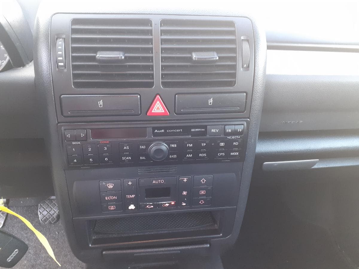 Audi A2 1.4 TDI · Ano 2002 — imagem 12