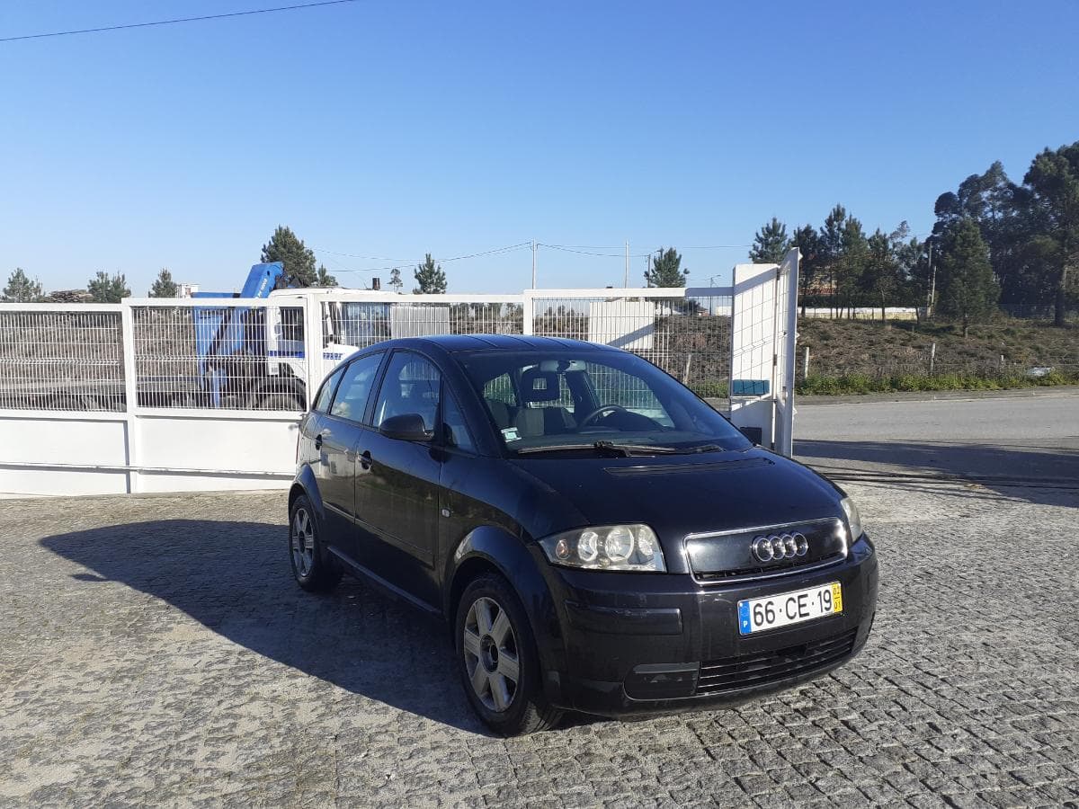 Audi A2 1.4 TDI · Ano 2002 — imagem 3