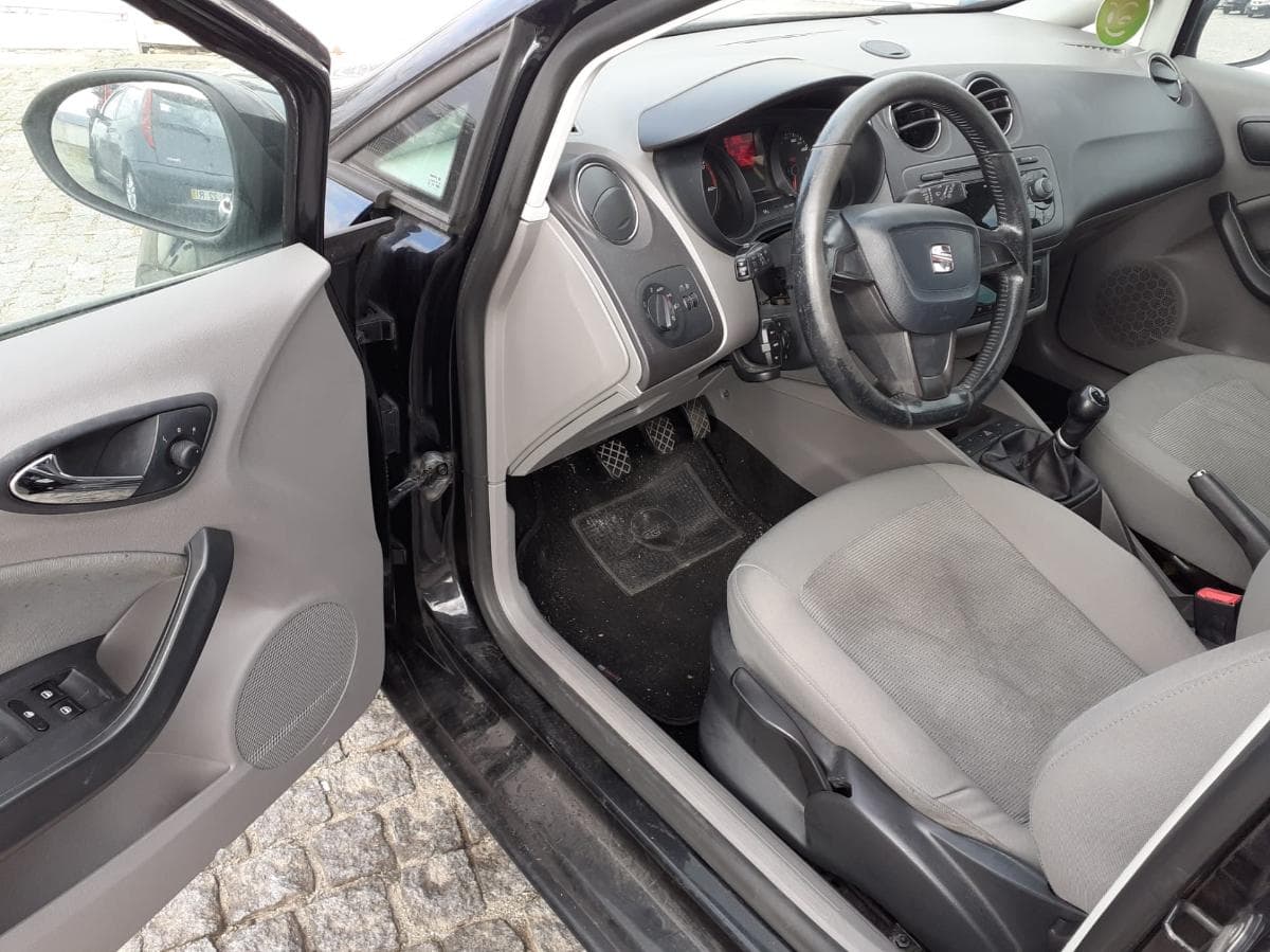 Seat Ibiza 1.2 TDI · Ano 2012 — imagem 7