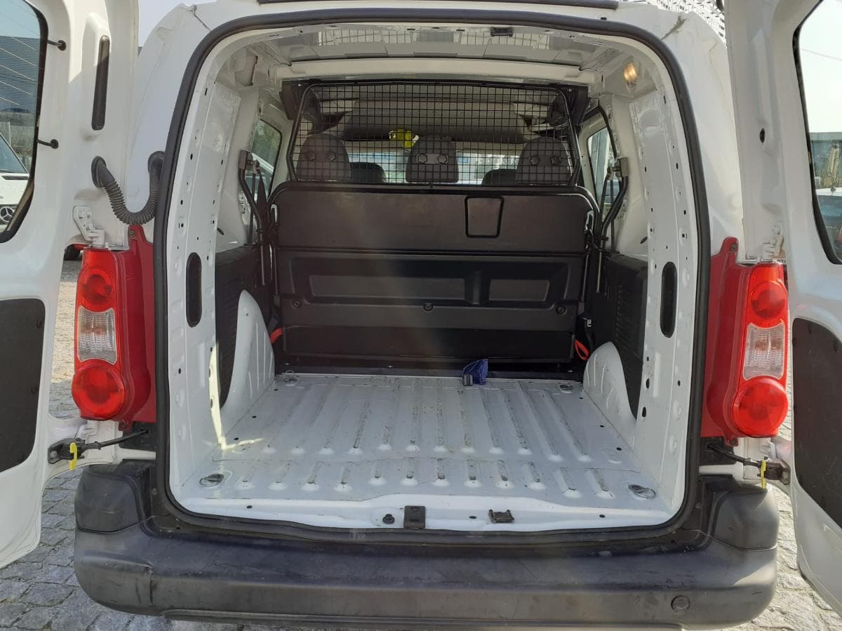 Citroën Berlingo · 5 lugares · Ano 2012 — imagen 15