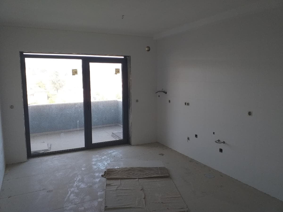 Apartamento T3 c/ Garagem · Chaves — image 3