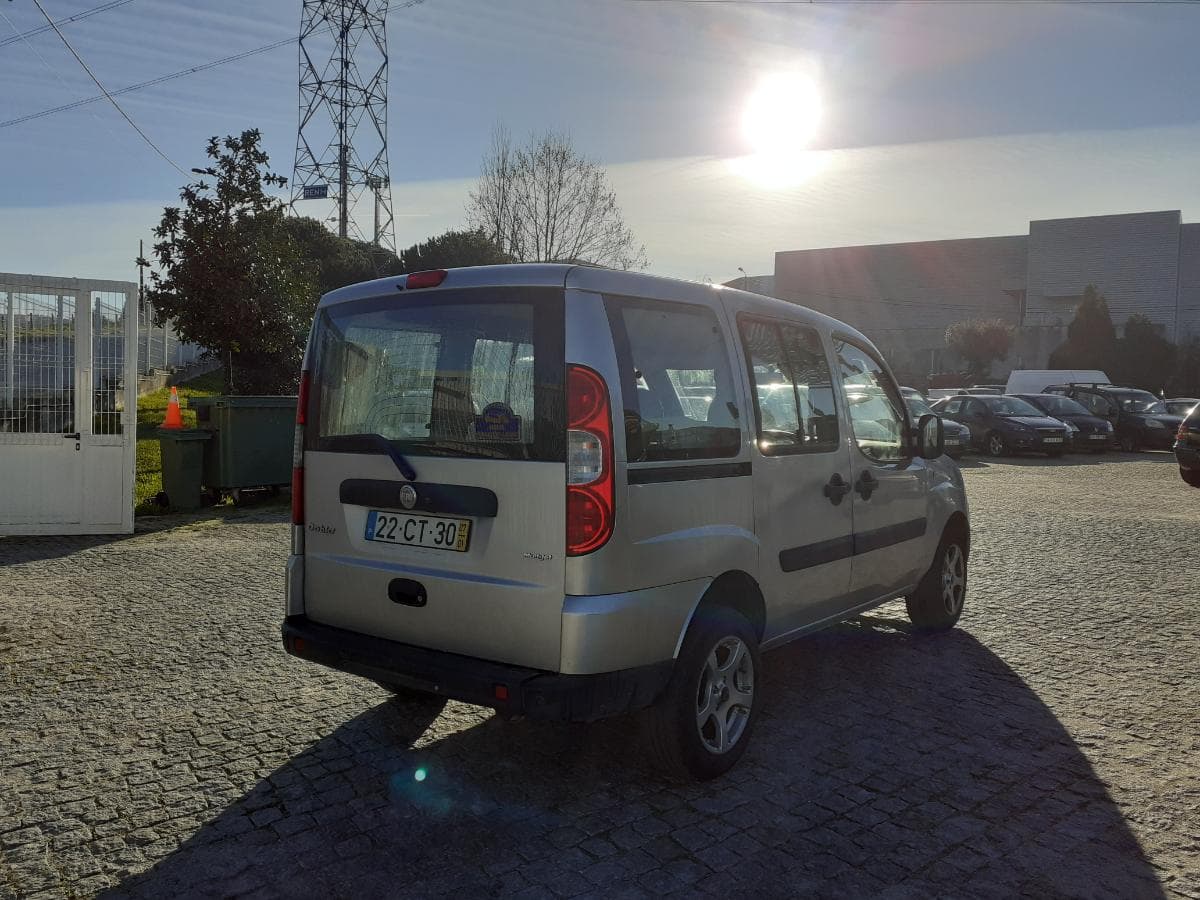 Fiat Doblo 1.3D · 7 lugares — imagen 4