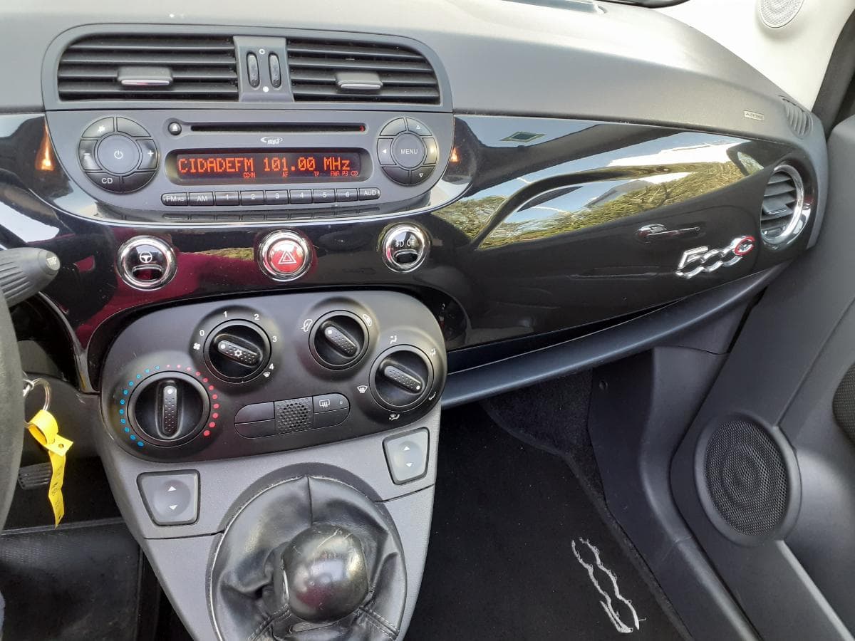 Fiat 500 C Cabrio · Ano 2010 — imagen 13