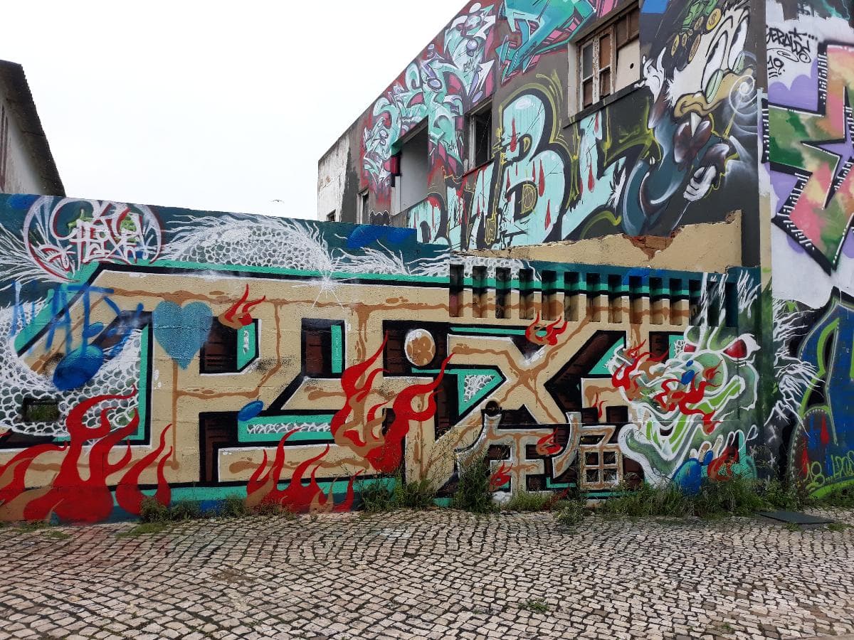 Edifício c/ 720 m2 · Olhão — imagem 2