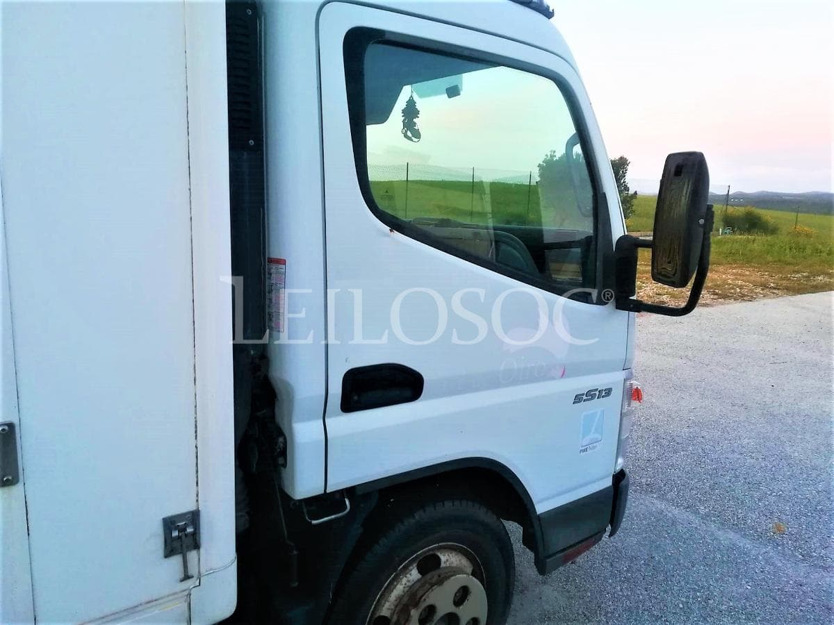 Mitsubishi Canter — image 5