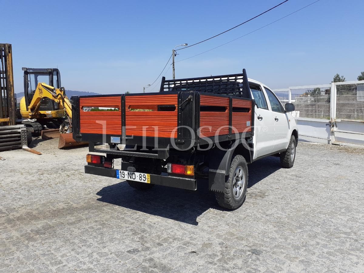 Toyota Hilux D4D 4x4 · Ano 2013 — image 4