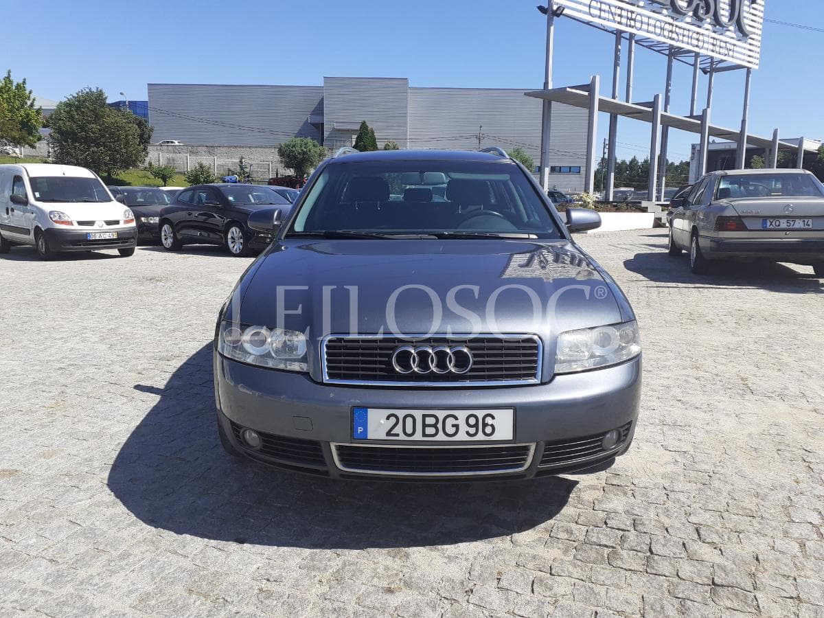 Audi A4 1.9 TDI · Ano 2002 — image 2