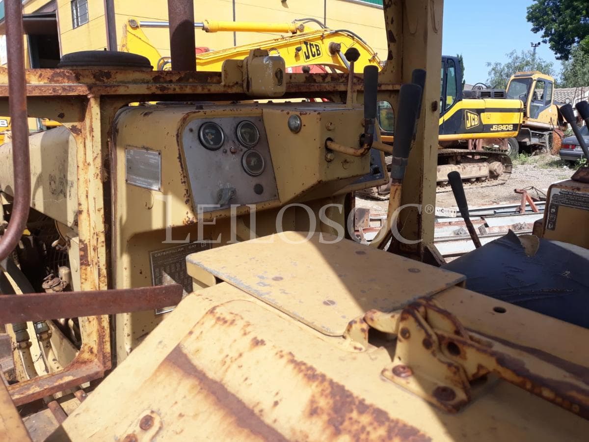 Bulldocer Cat D4G agricola — image 7