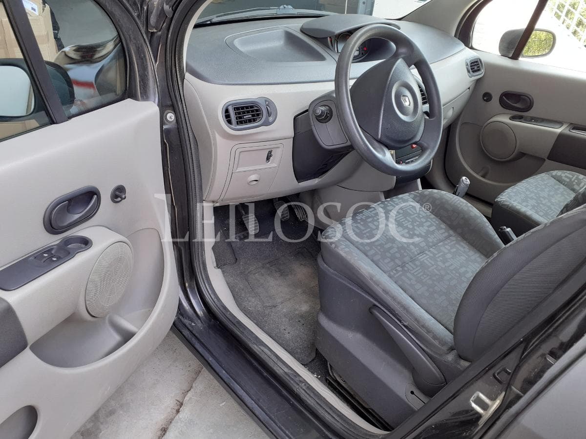 Renault Modus 1.5 DCI · Ano 2006 — image 10
