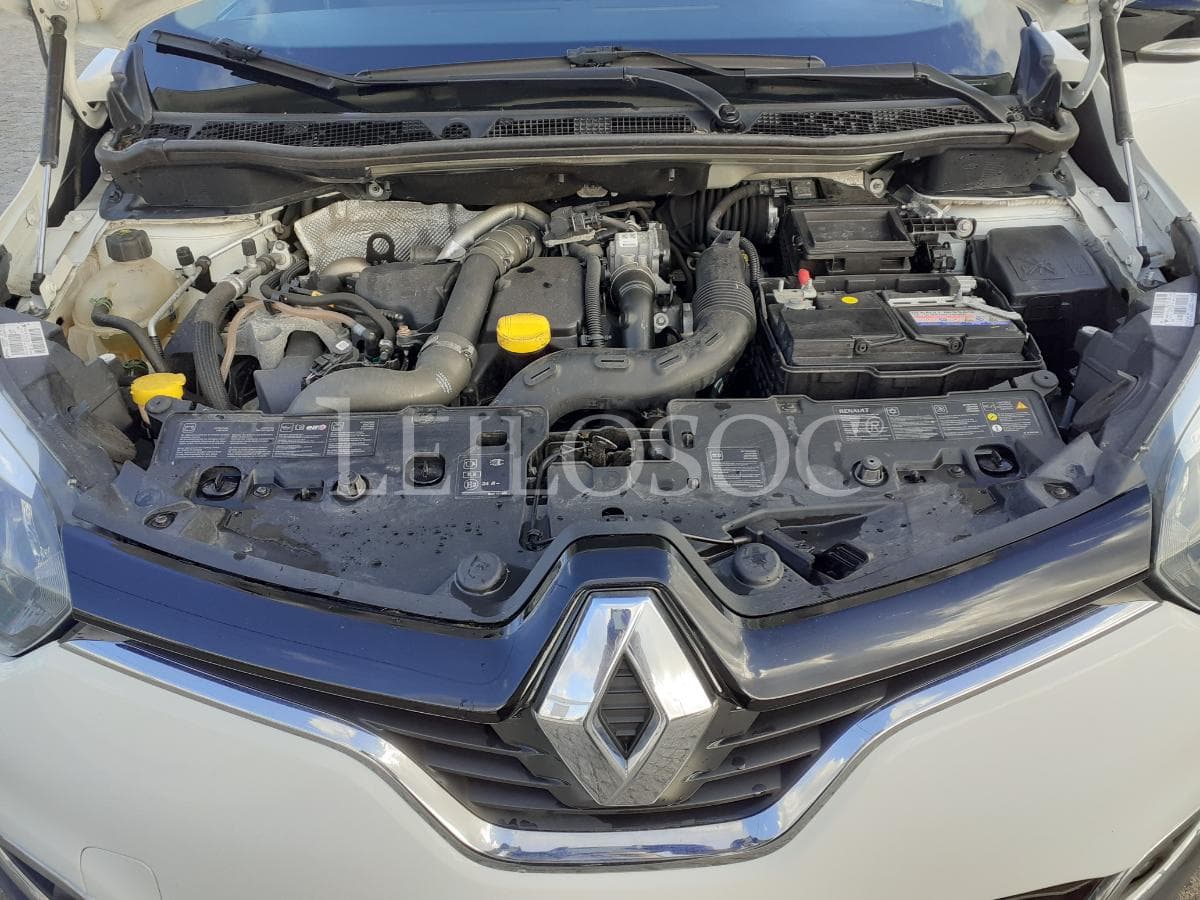Renault Captur 1.5 DCI · Ano 2014 — image 20
