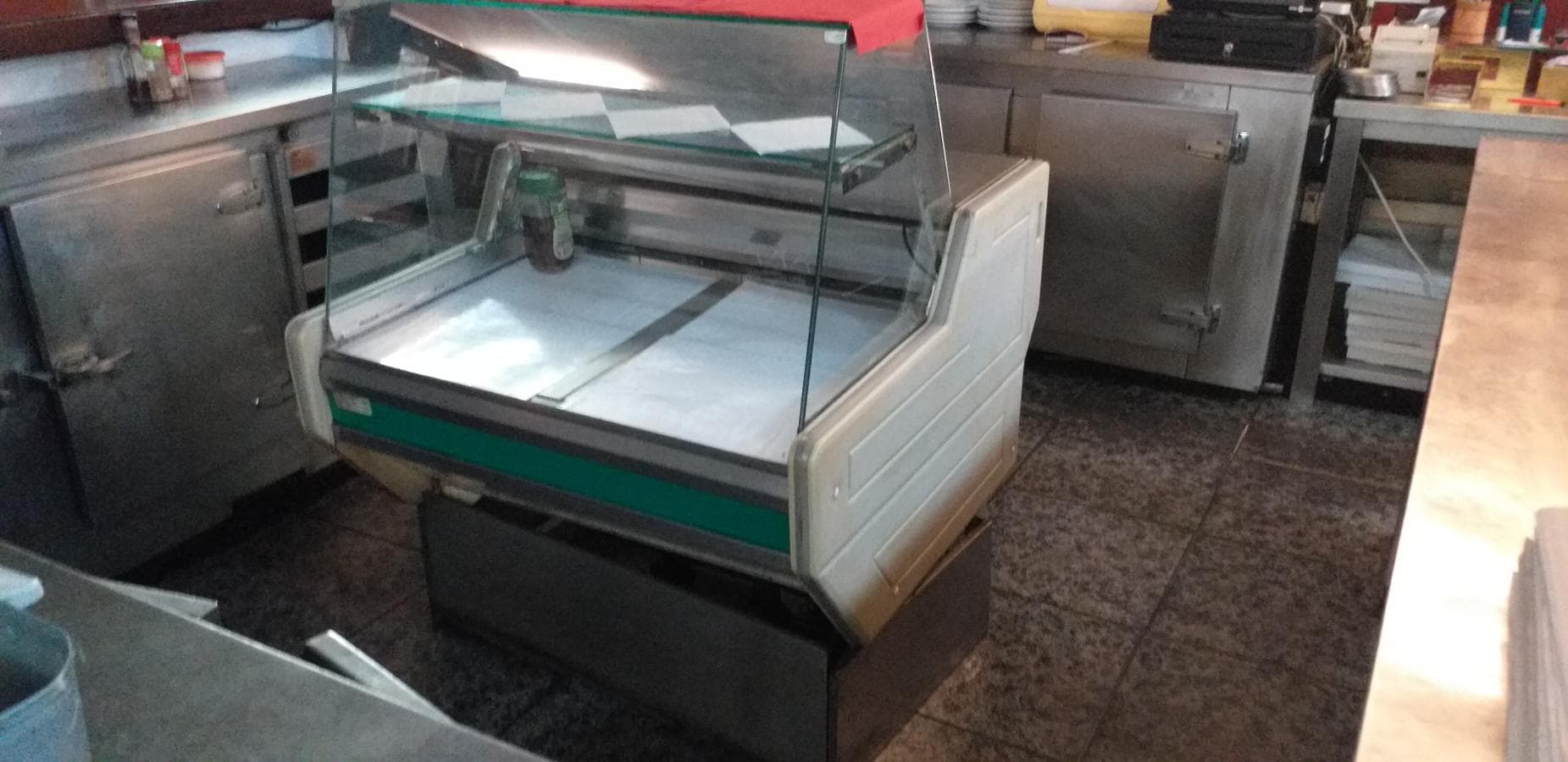 Equipamento de Restauração e Escritório — imagen 68