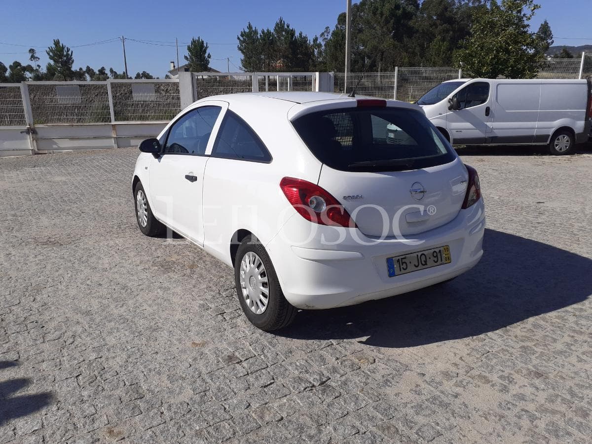 Opel Corsa VAN 1.3 CDTI · Ano 2010 — image 6
