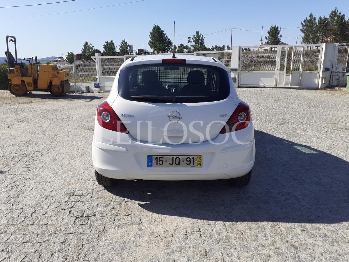Opel Corsa VAN 1.3 CDTI · Ano 2010 — image 5