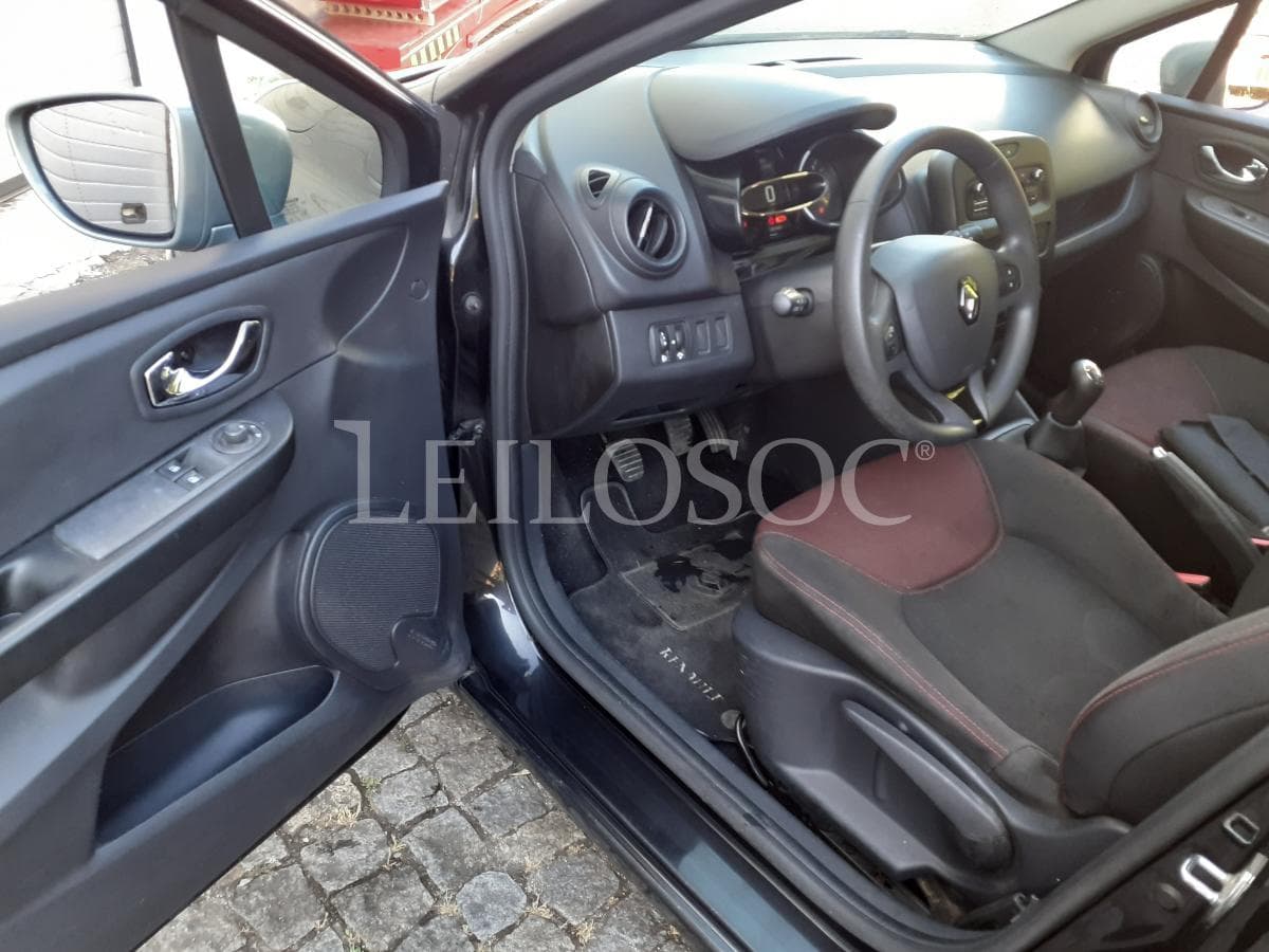 Renault Clio 1.5 DCI · Año 2014 — imagen 9