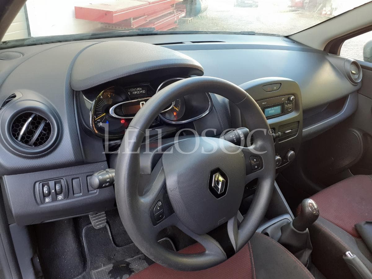 Renault Clio 1.5 DCI · Año 2014 — imagen 11