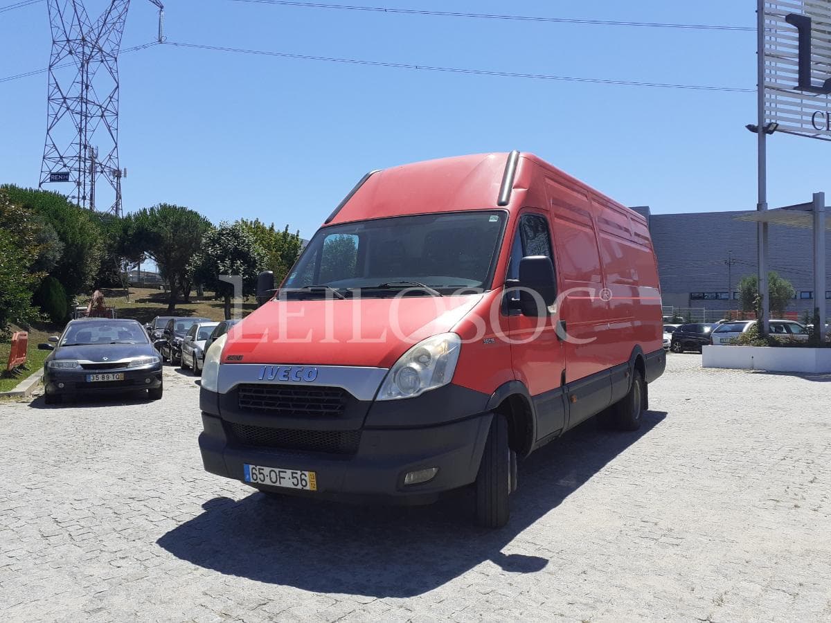 Iveco Daily 35C15 · Ano 2013 — imagen 3