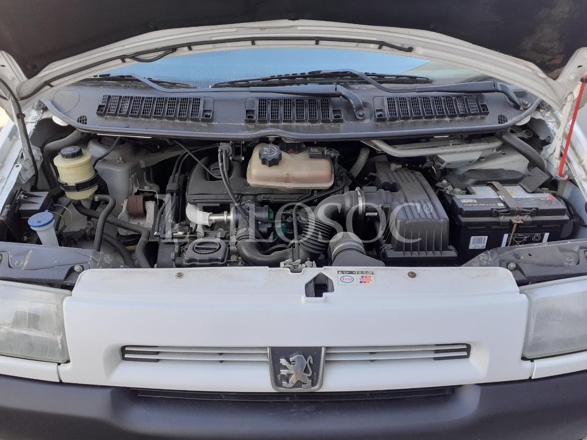 Peugeot Expert 1.9D · Ano 2001 · Caixa Isotérmica — image 19