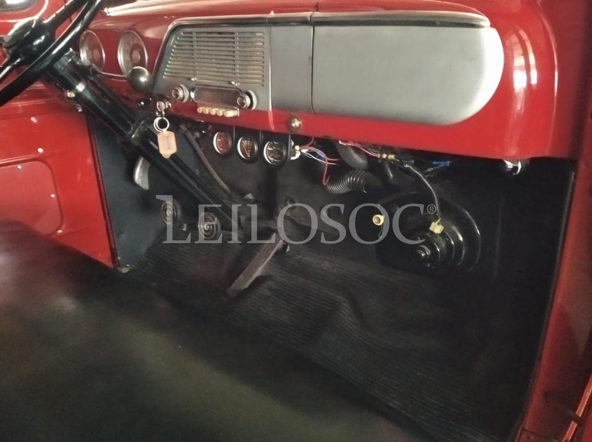 Ford PickUp F100 — image 4