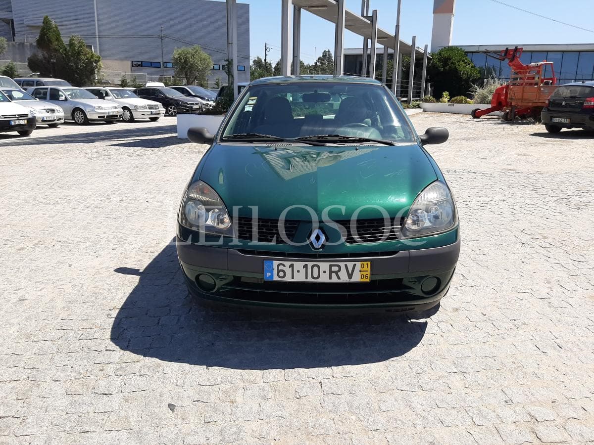 Renault Clio 1.2 · Ano 2001 — imagen 2