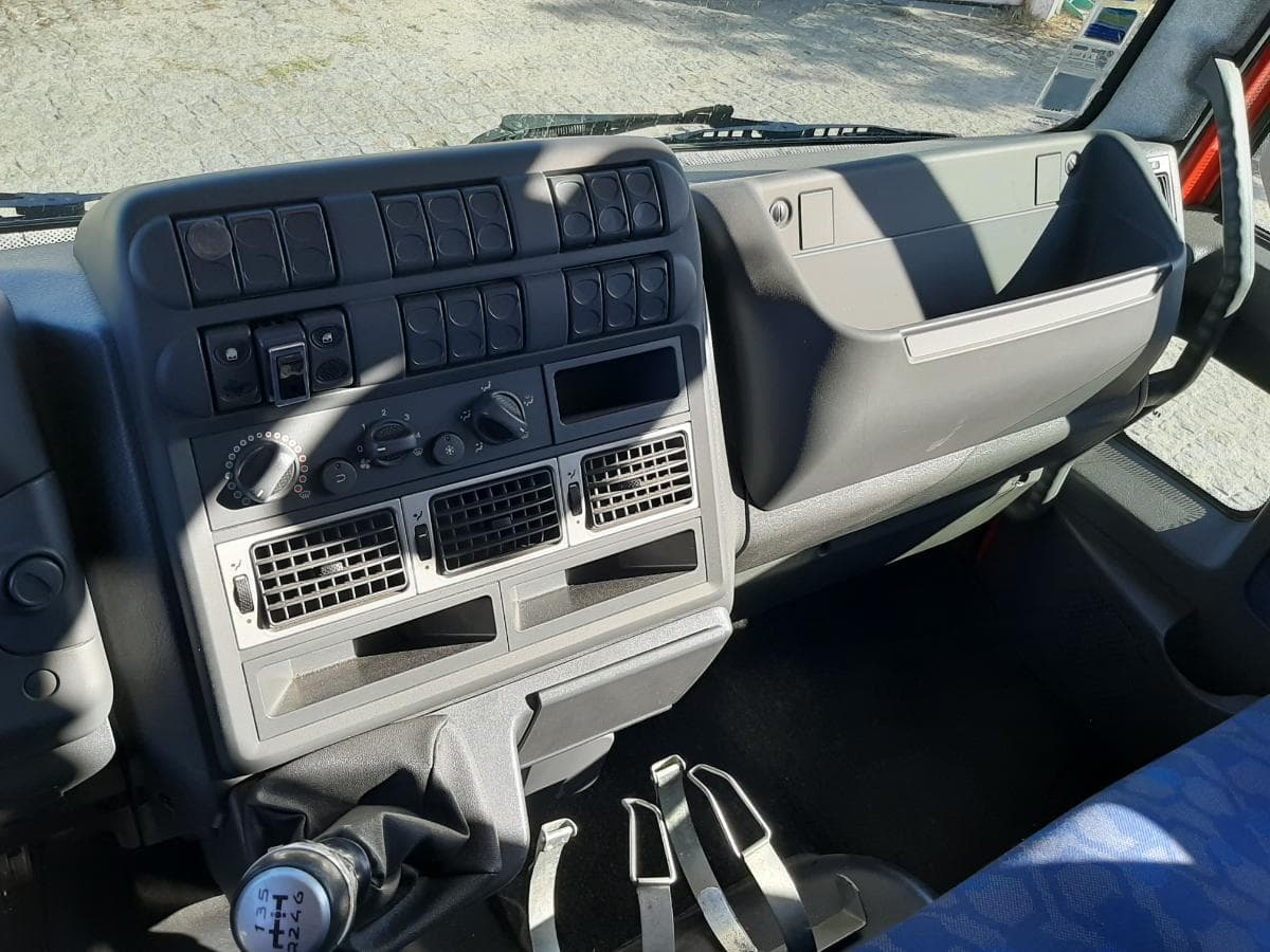 Iveco Eurocargo ML 75 E16 · Año 2008 — imagen 17