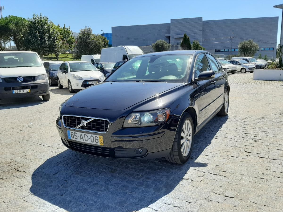 Volvo S40 1.6D · Ano 2005 — image 3