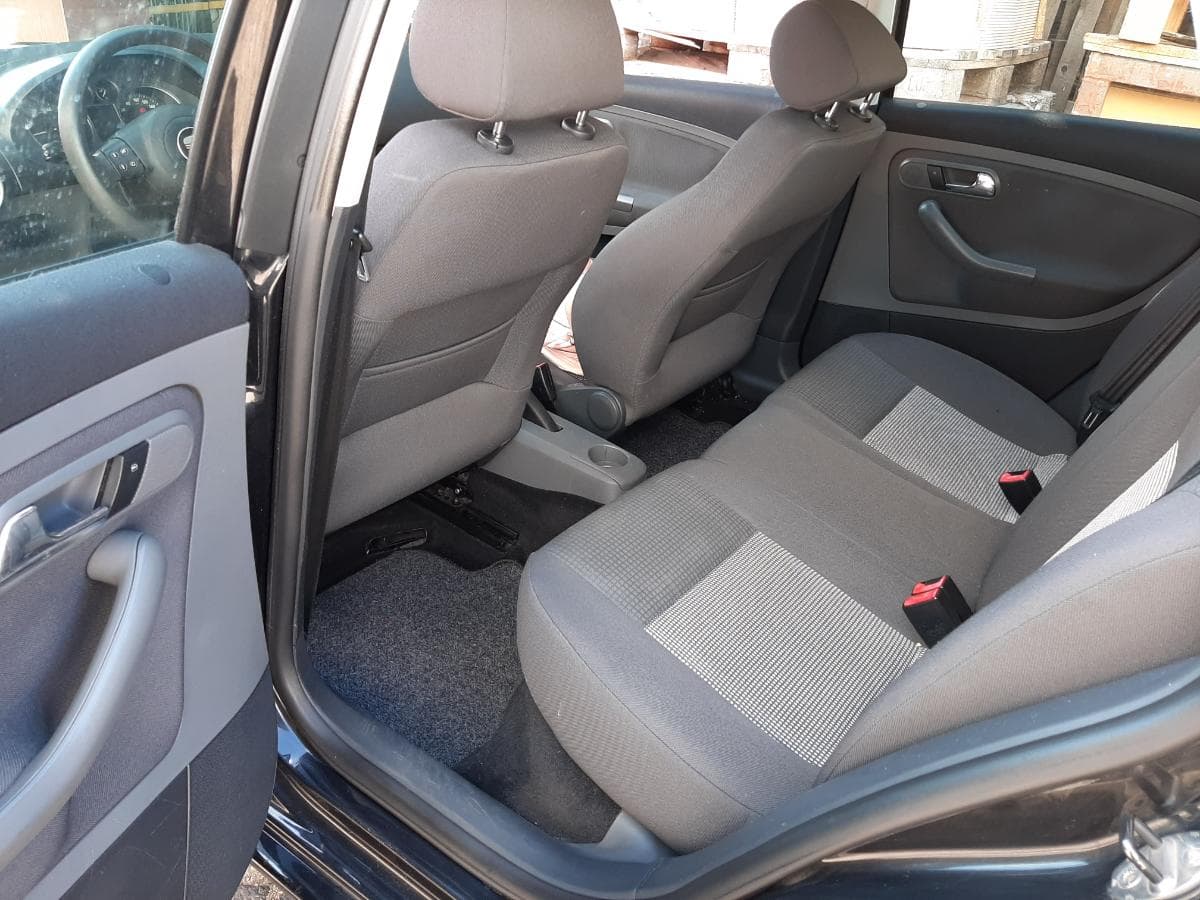 Seat Ibiza 1.2 12V · Ano 2006 — image 13