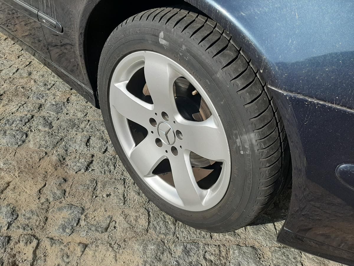 Mercedes-Benz E220 2.2 CDI · Paredes — image 12