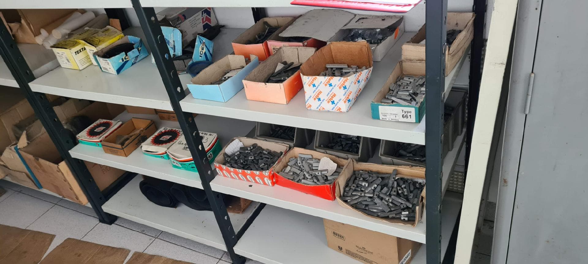 Equipamento para Oficina Automóvel e Material Diverso — imagem 10