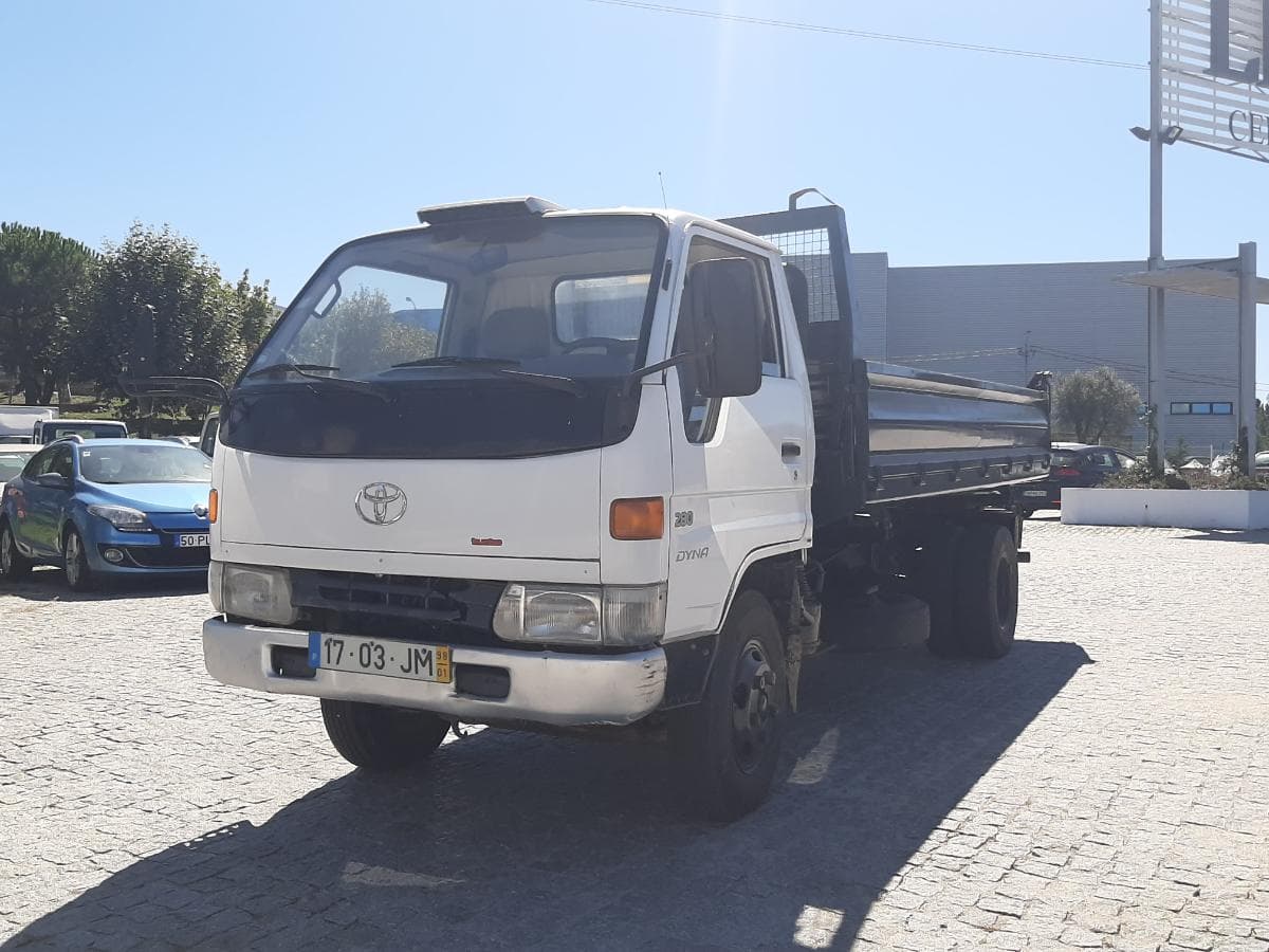 Toyota Dyna 280 · Tribasculante · Ano 1998 — imagem 3