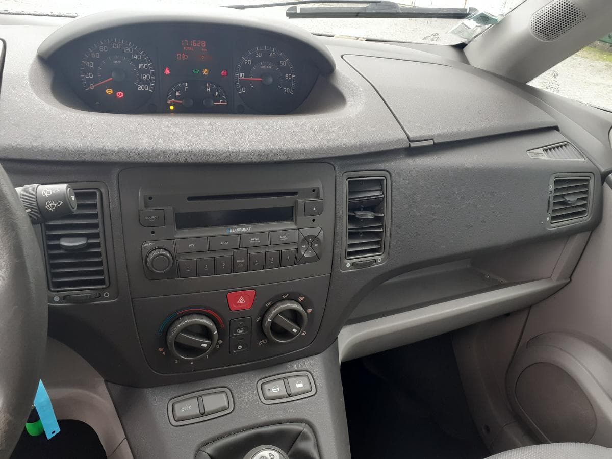 Fiat Idea 1.2 · Ano 2005 — imagen 15