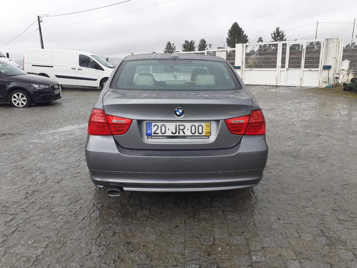 BMW 318D 2.0 · Ano 2010 — imagen 6